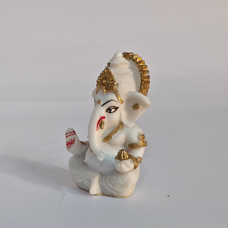 Lord Ganesha | Car Dashboard Ganesha Idol (5 color) | 5 x 3 x 9 cms (L x B x H) | Table Decor | Ganesha Idol for car | Car Decor Figurine