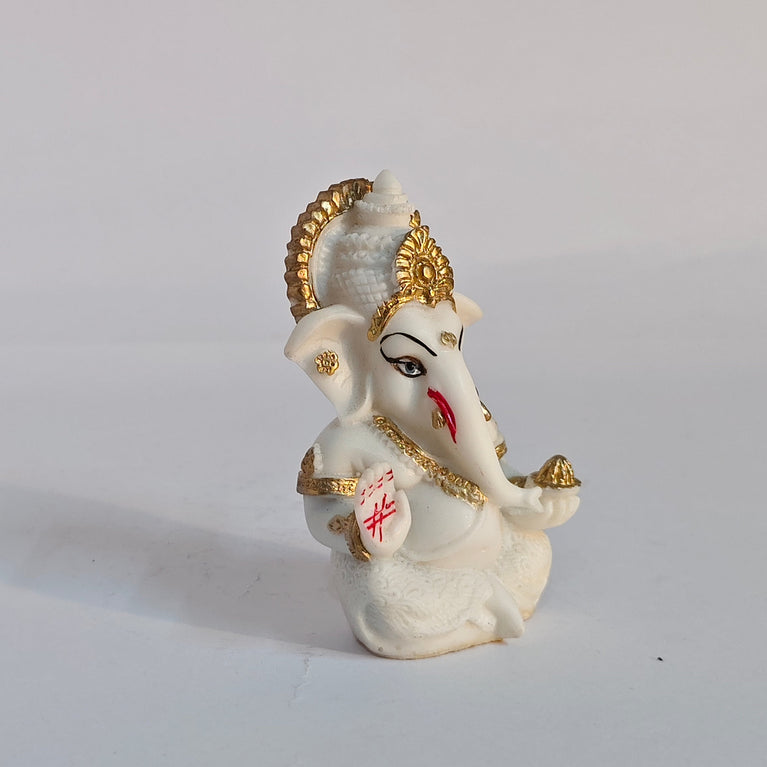 Lord Ganesha | Car Dashboard Ganesha Idol (5 color) | 5 x 3 x 9 cms (L x B x H) | Table Decor | Ganesha Idol for car | Car Decor Figurine